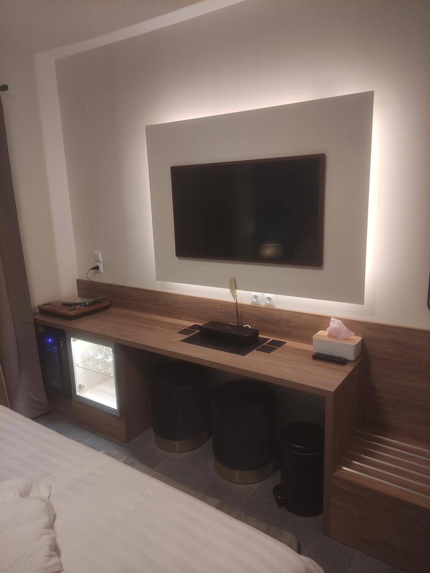 Iqoqo Hotels - Luxury Suites Giannina Esterno foto